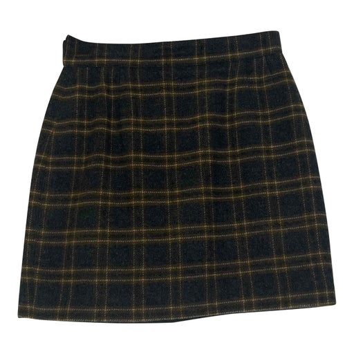Checked short skirt