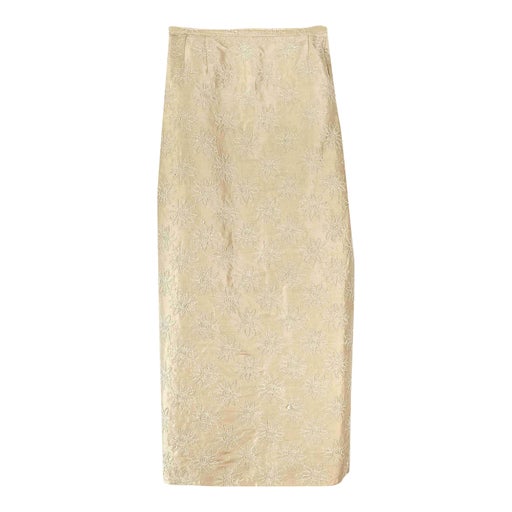 Long embroidered skirt