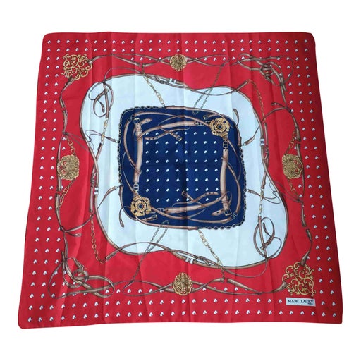 Patterned scarf