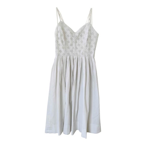 Robe en coton brodé