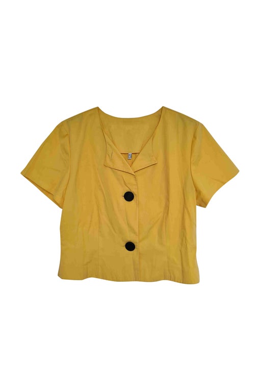 yellow blouse