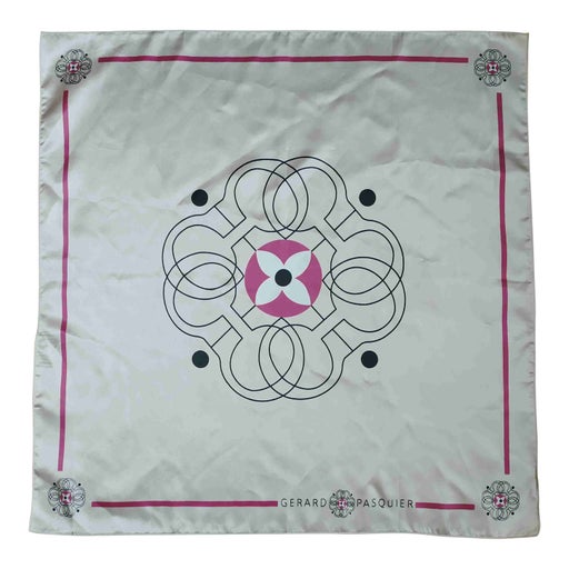 Gérard Pasquier scarf