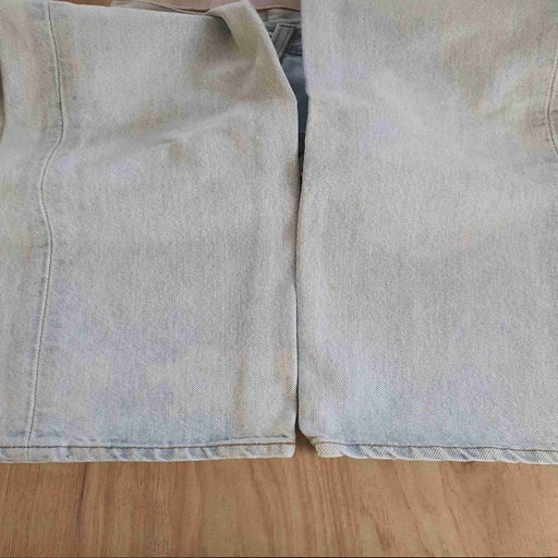 Jean Levi's 501 W27L34
