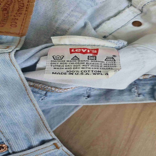 Jean Levi's 501 W27L34