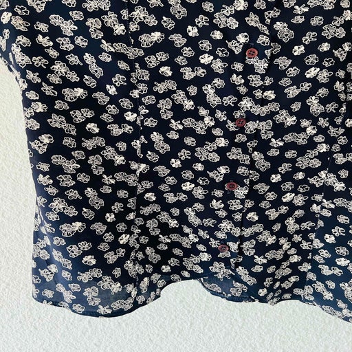 Chemise à fleurs