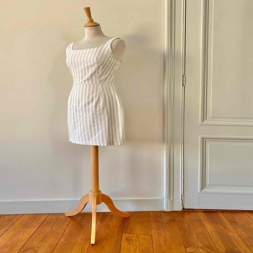 Robe dos nu en lin