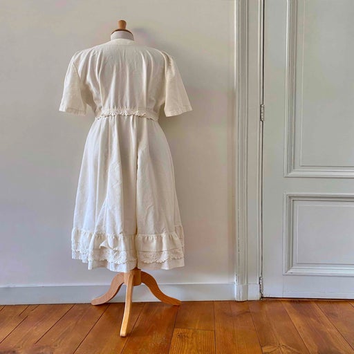 Robe brodée en coton