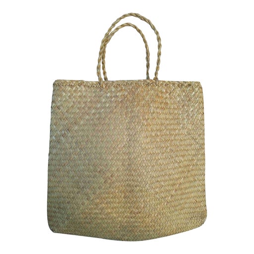 Braided straw bag