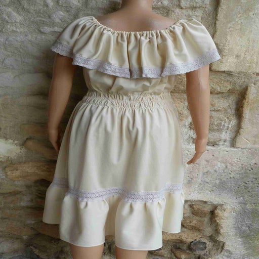 Robe à dentelle