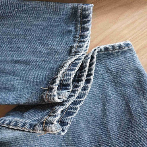 Jean Levi's 517 W26L30