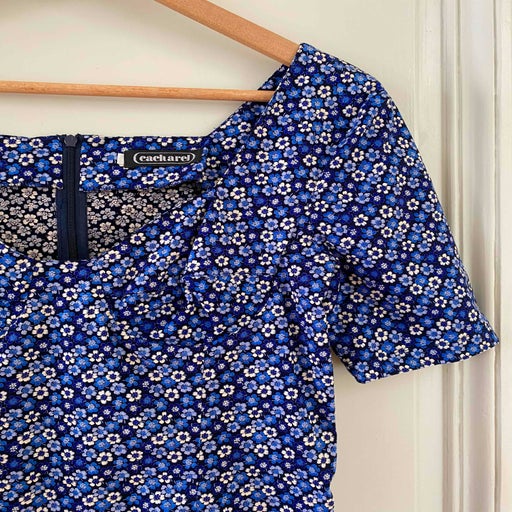 Robe Cacharel 