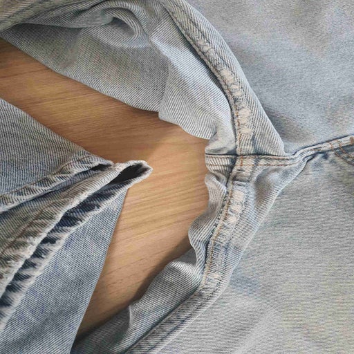 Jean Levi's 501 W28L32