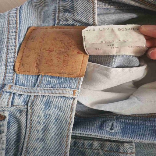 Jean Levi's 501 W28L32