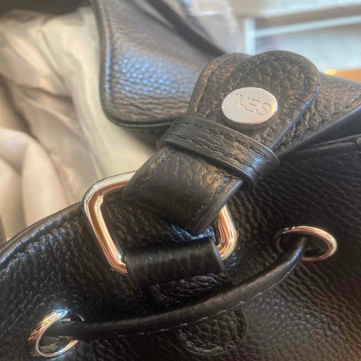 Inès de la Fressange bucket bag