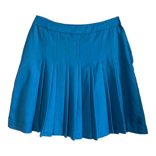 Short pleated skirt