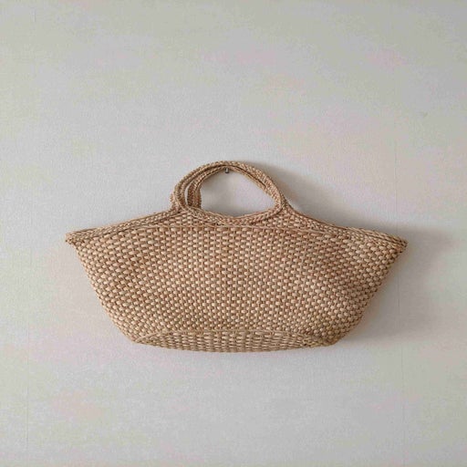 Panier en paille à fleurs