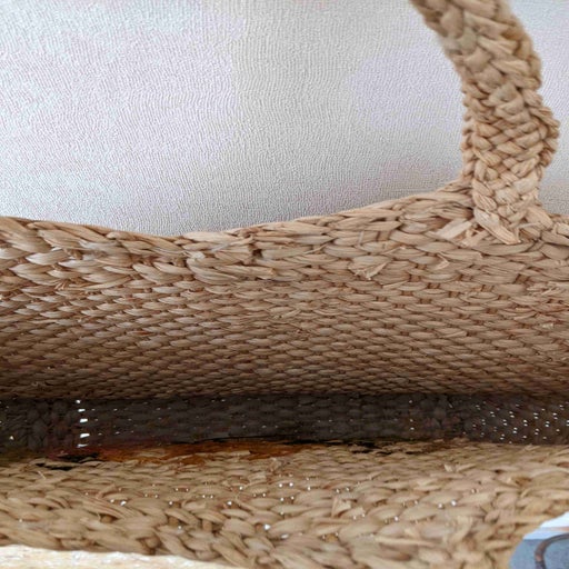 Panier en paille à fleurs