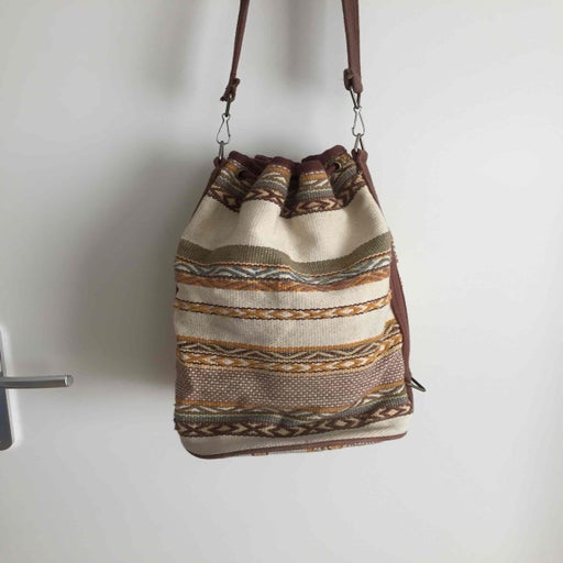 Vintage 90's boho shoulder bag in good