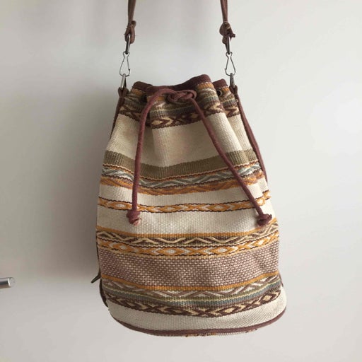Vintage 90's boho shoulder bag in good