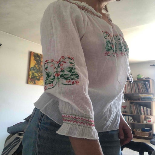 Blouse brodée