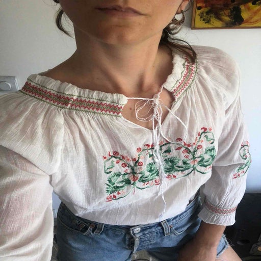 Blouse brodée