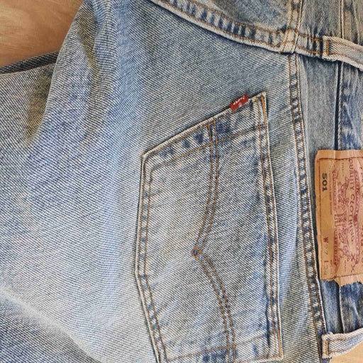 Jean Levi's 501 W27L34