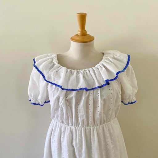 Robe en broderies anglaises