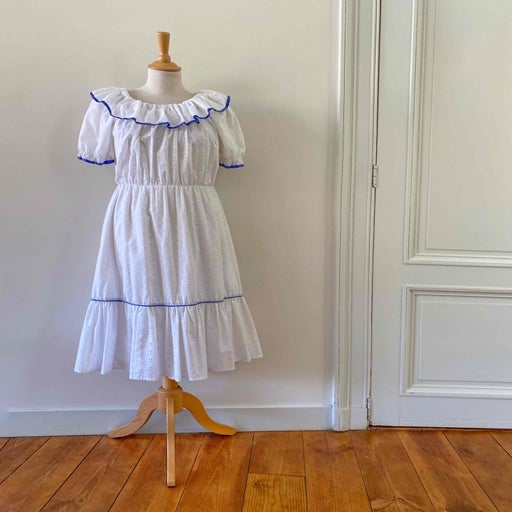Robe en broderies anglaises