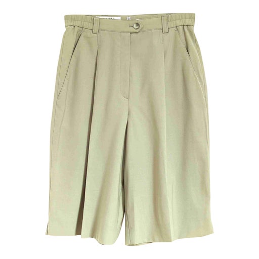 Pleated Bermuda shorts