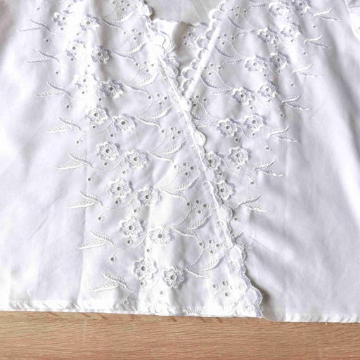  Blouse brodée