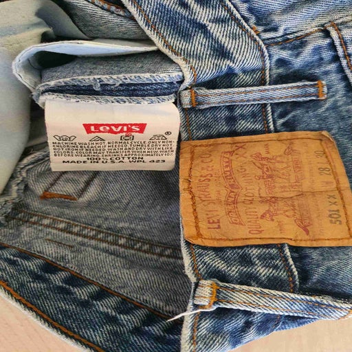 Jean Levi's 501 W28L30