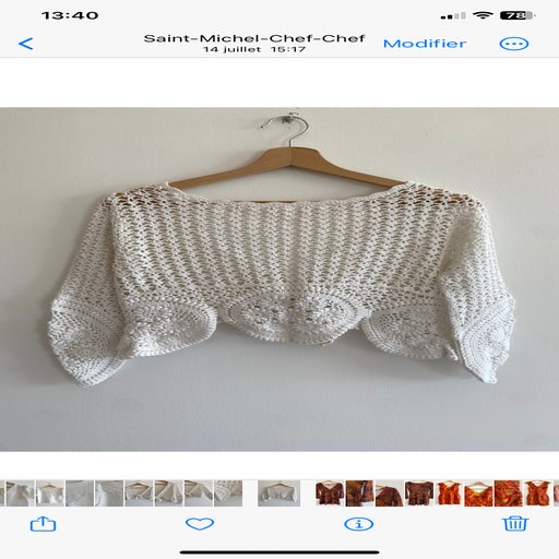 Crop top en crochet. Fait main.