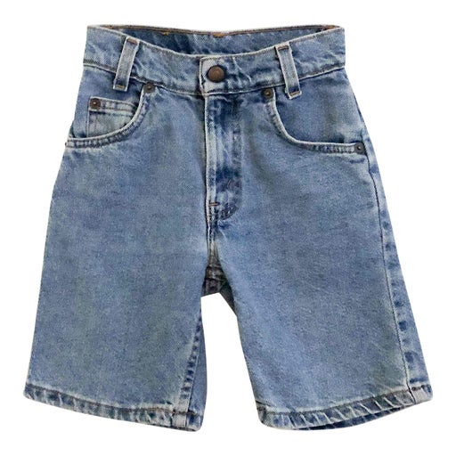Short Levi’s 
