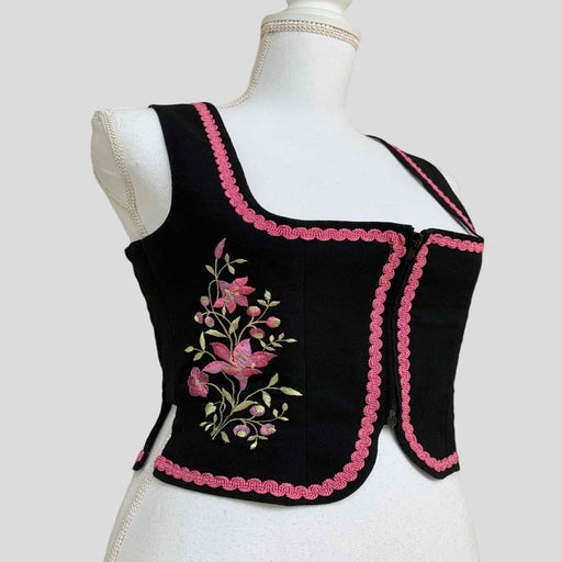 Gilet sans manches brodé