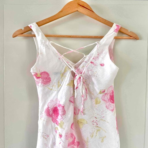 Robe dos nu en lin blanc