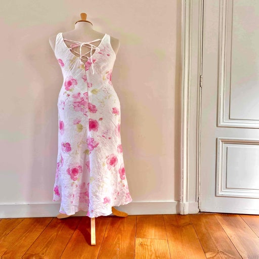 Robe dos nu en lin blanc