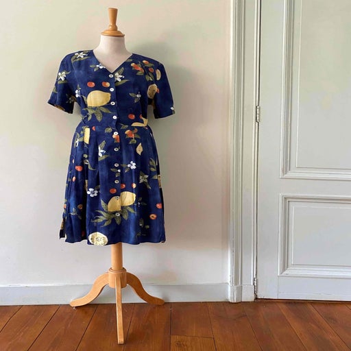 Robe boutonnée à fruits