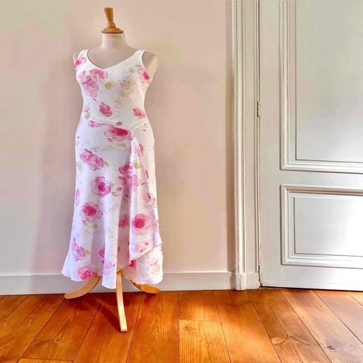 Robe dos nu en lin blanc