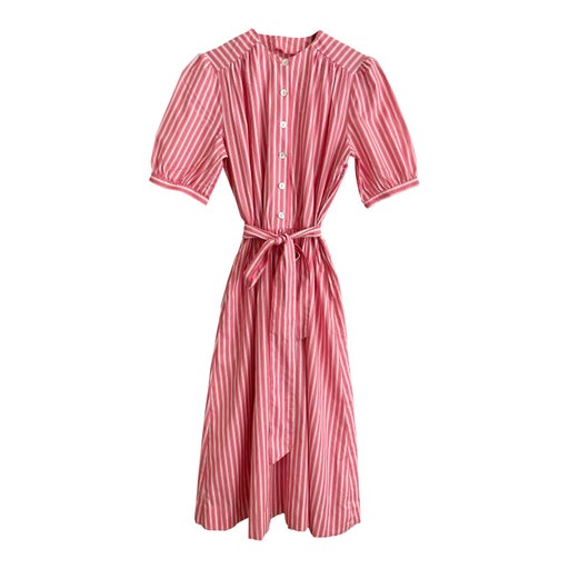 Robe rose à rayures