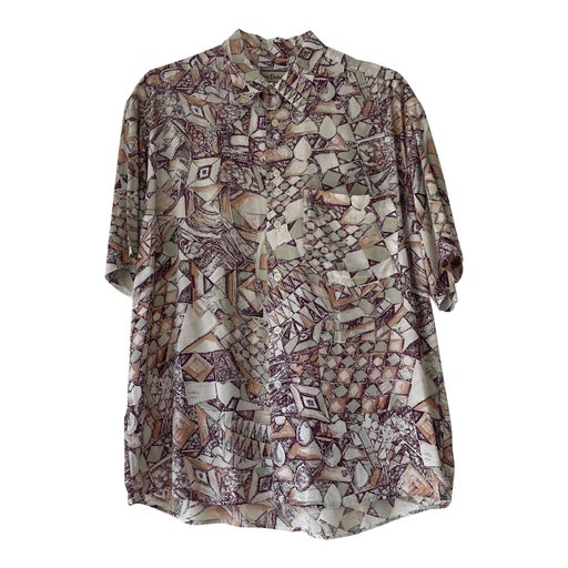 Hawaiian style short sleeve shirt.