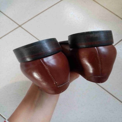 Leather ballerinas