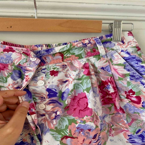 Short à fleurs