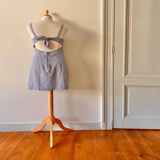 Backless gingham dress