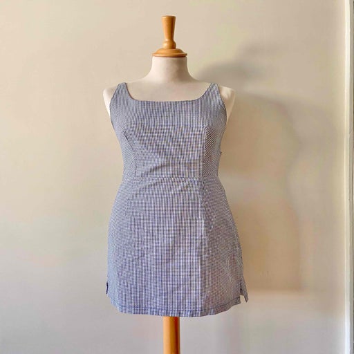 Backless gingham dress