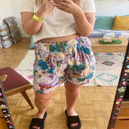 Flowy floral shorts