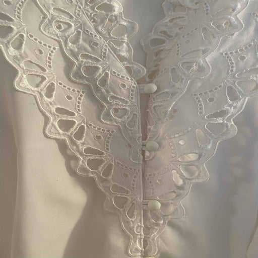 Blouse brodée