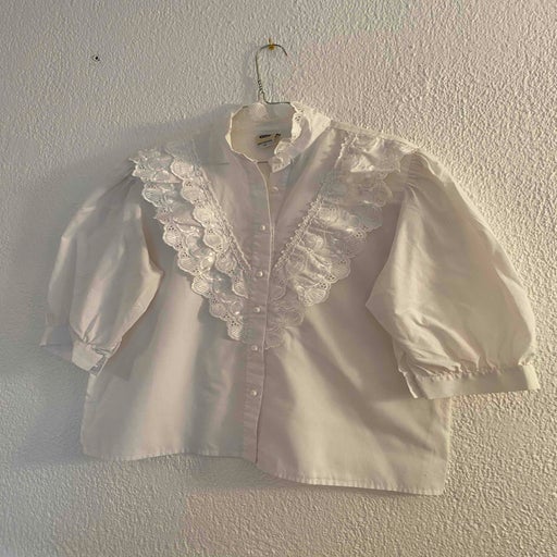 Embroidered blouse