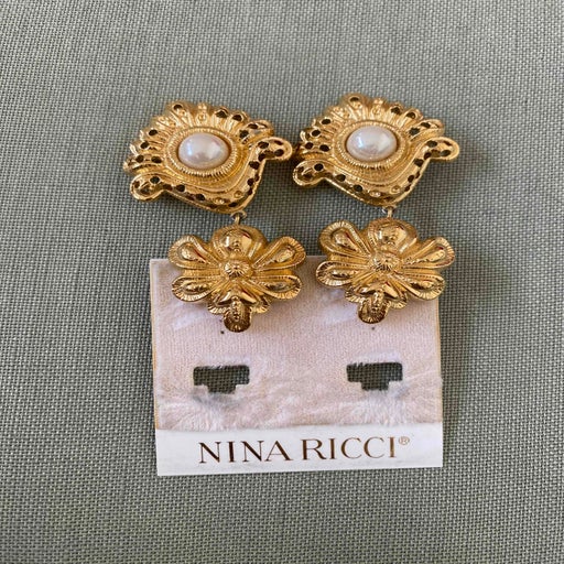 Nina Ricci clip-on earrings, in brass