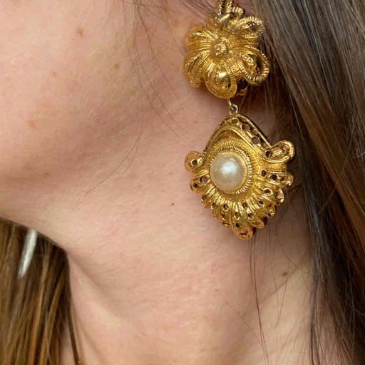 Nina Ricci clip-on earrings, in brass