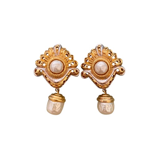 Nina Ricci clip-on earrings